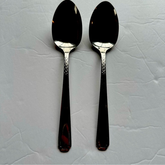 OneidaCraft Flight Deluxe Stainless Serving Spoons Discontinued Silverware - 2 - Picture 1 of 3